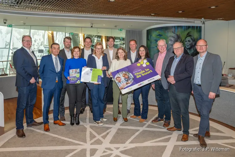 Drie netwerken: 'Langer thuis wonen lukt alleen met een zorgzame buurt'. Wonen, welzijn en zorg slaan handen ineen in Holland Rijnland