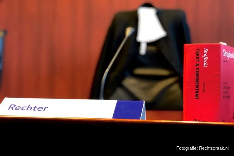 Celstraf van 21 jaar voor man die ex-partner wurgde met metalen ketting in Leiden